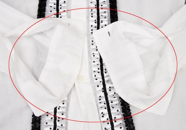 コムコム コムデギャルソンCOMME des GARCONS コットン製品洗いフロントフリルシャツ 白黒S K-137138_009