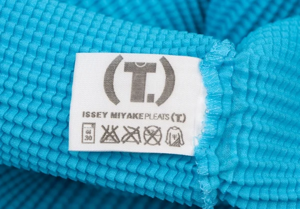 ISSEY MIYAKE PLEATS (T.) Stretch Pleats Turtle Neck T Shirt K-137176_013