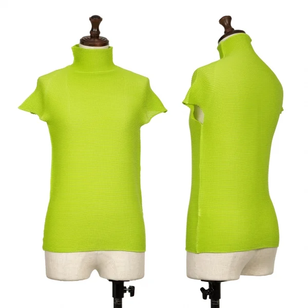 STRETCH PLEATS 6 – ISSEY MIYAKE ONLINE STORE