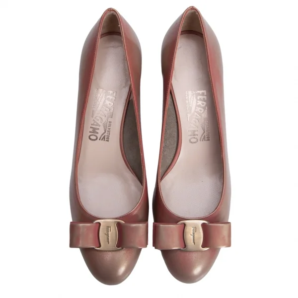 サルバトーレフェラガモSalvatore Ferragamo リボンレザー
