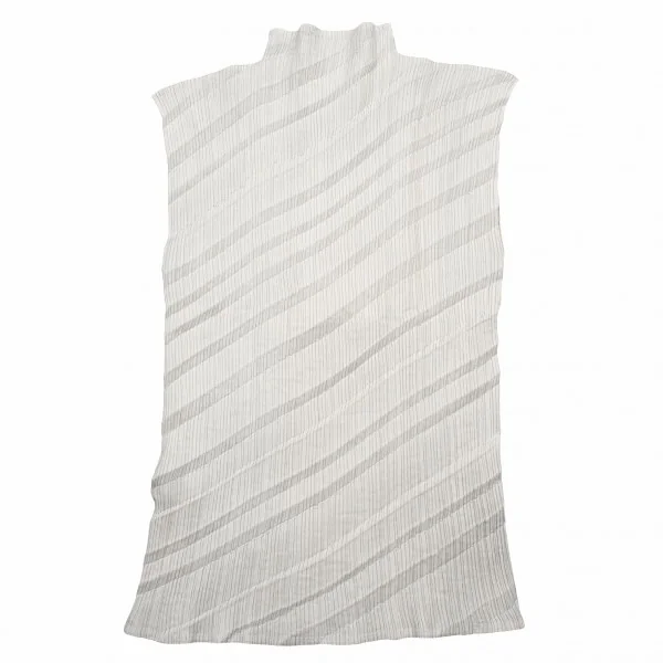 イッセイミヤケISSEY MIYAKE プリーツハイネックノースリーブ