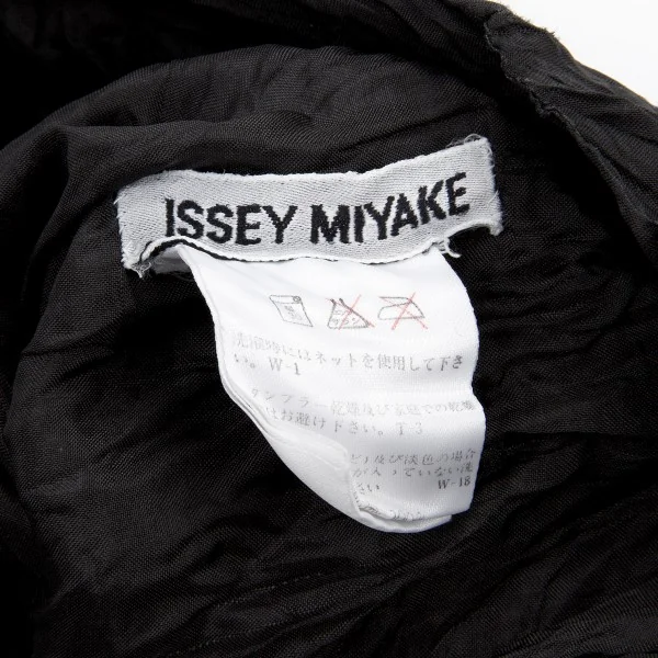 COLORFUL SCARF – isseymiyake.com