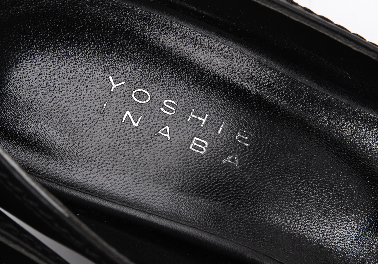 ヨシエイナバYOSHIE INABA レザーヒールパンプス 黒22 | DC