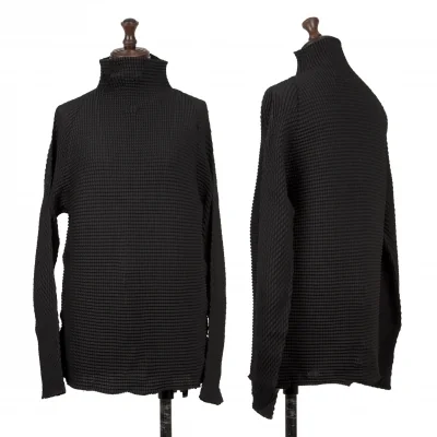 ISSEY MIYAKE FETE Stretch Pleat T-Shirt