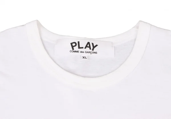 コムデギャルソンプレイ T-shirt クリスマス限定 Xmas：LOVE IS TENDER COMME des GARCONS｜コムデギャルソン店舗