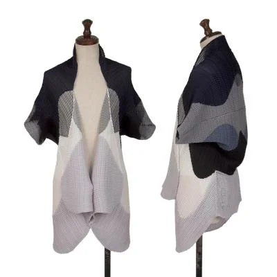 ISSEY MIYAKE Printed Stretch Pleats Blouse