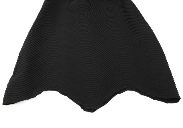 海外限定スパイク販売 イッセイミヤケISSEY MIYAKE 3Dスチームストレッチウェーブ スカート