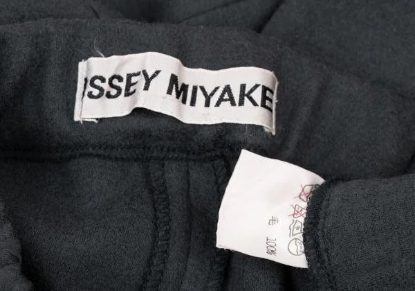 ISSEY MIYAKE Wool Cropped Pants K-139408_013