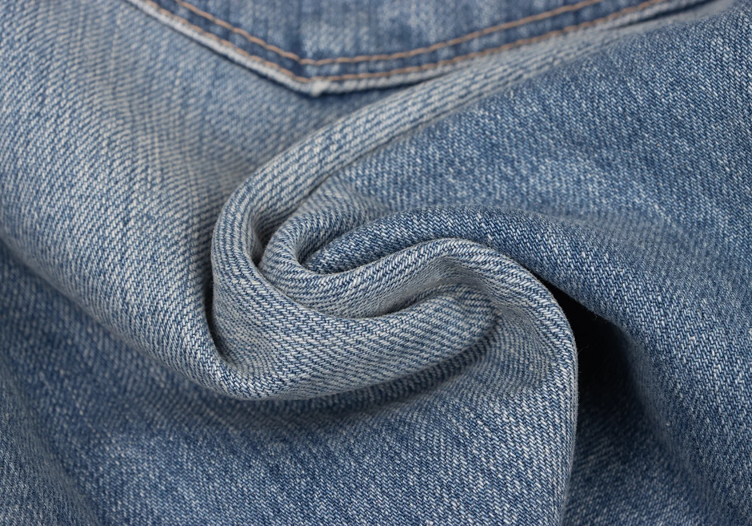 ★DXOH★Back Pocket Embroidered Denim Pants [Blue]★正規品 DHgate.com:Premium Denim Jeans with Embroidered Letters