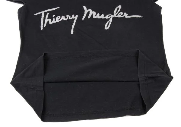 トシティエリーミュグレー Thierry Mugler カットソースーツ 今「ミュグレー」がセレブを熱狂させる理由とは？ “先見の明”と