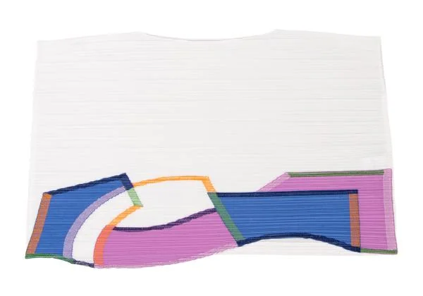 PLEATS PLEASE COAST Graphic Curve Embroidered Sleeveless Shirt K-140174_002