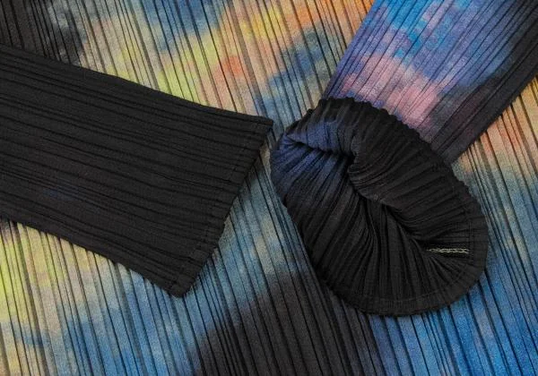 PLEATS PLEASE Gradient Print Turtleneck T shirt K-140176_007