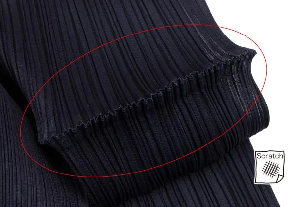 PLEATS PLEASE Pleated Sleeveless Shirt K-140180_009