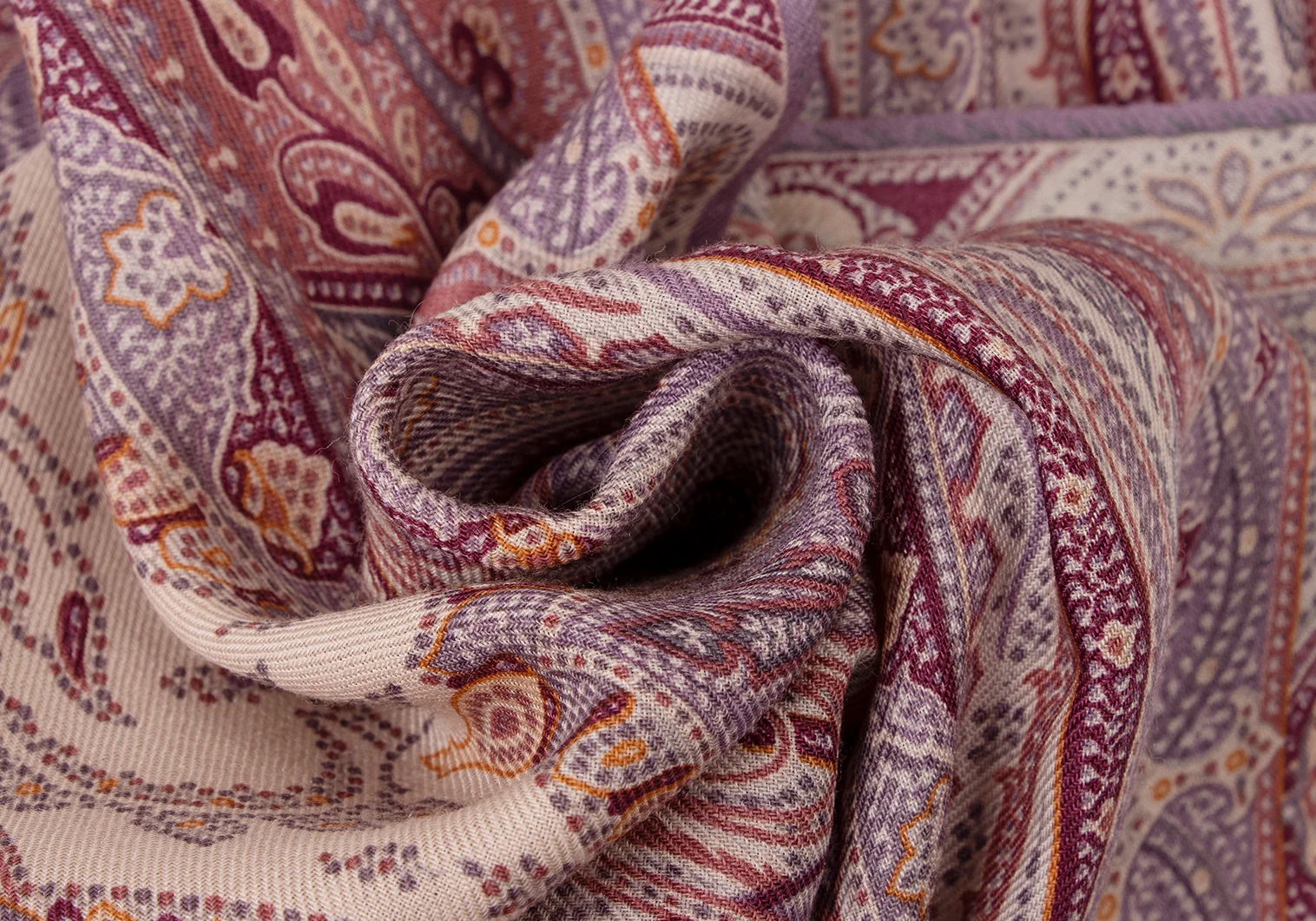 ETRO ペイズリー柄 ストール フリンジ付き エトロETRO ペイズリー柄フリンジスカーフ 紫 | DCブランド古着
