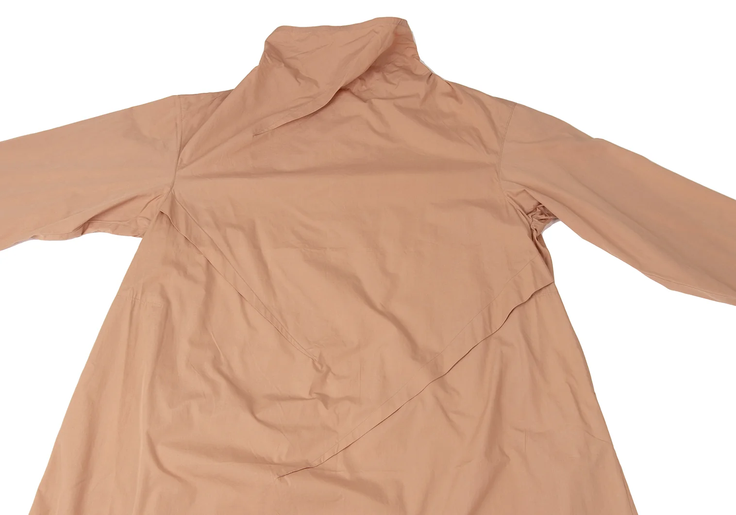 me ISSEY MIYAKE から春の新作発売、宇都宮琴音とのコラボ