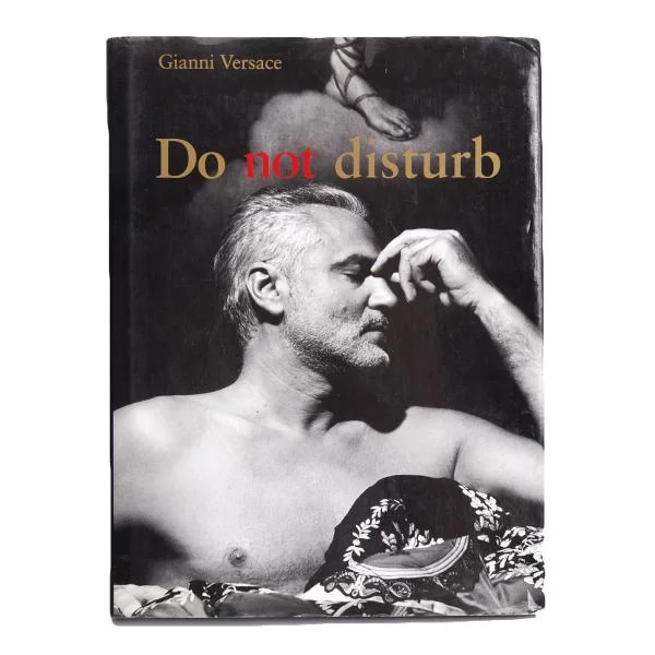 GIANNI VERSACE 写真集　ジャンニヴェルサーチ　本　雑誌　ビンテージ ジャンニヴェルサーチGIANNI VERSACE Do not disturb 写真集