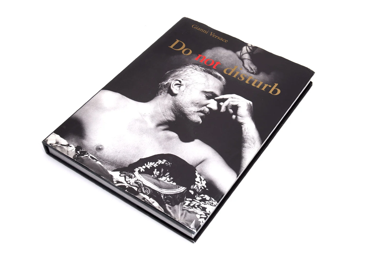GIANNI VERSACE 写真集　ジャンニヴェルサーチ　本　雑誌　ビンテージ VERSACE SIGNATURES / 著：ジャンニ・ヴェルサーチ | 小宮山書店