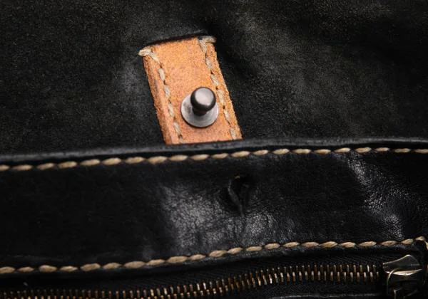 HENRY CUIR Stitch Design Flap Leather Hand Bag K-145300_018