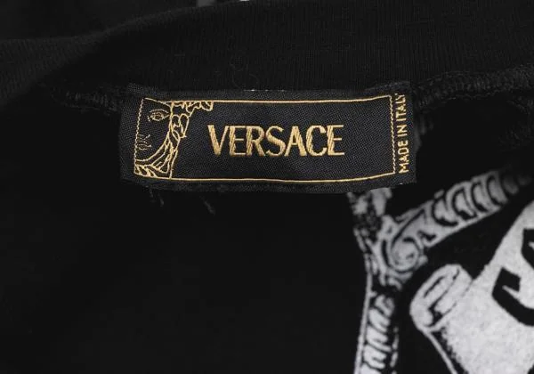 ヴェルサーチVERSACE ロゴフロントパッチTシャツ 黒M位 K-145425_013