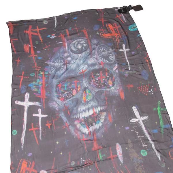 ヨウジヤマモトディスコードYohji yamamoto discord 笹田 靖人グラフィックプリントシルクストール 黒マルチ K-146045_005