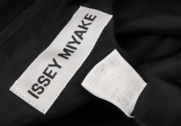 ISSEY MIYAKE Glove Pocket Design Sleeveless Long Jacket K-146558_020