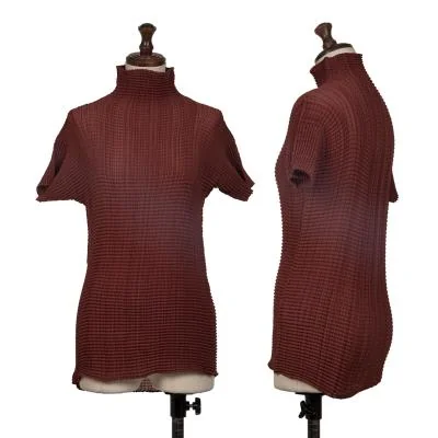 ISSEY MIYAKE Stretch Pleated High Neck T-shirt
