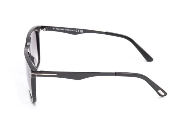 トムフォードTOM FORD Garrett TF862 レンズロゴサングラス 黒56