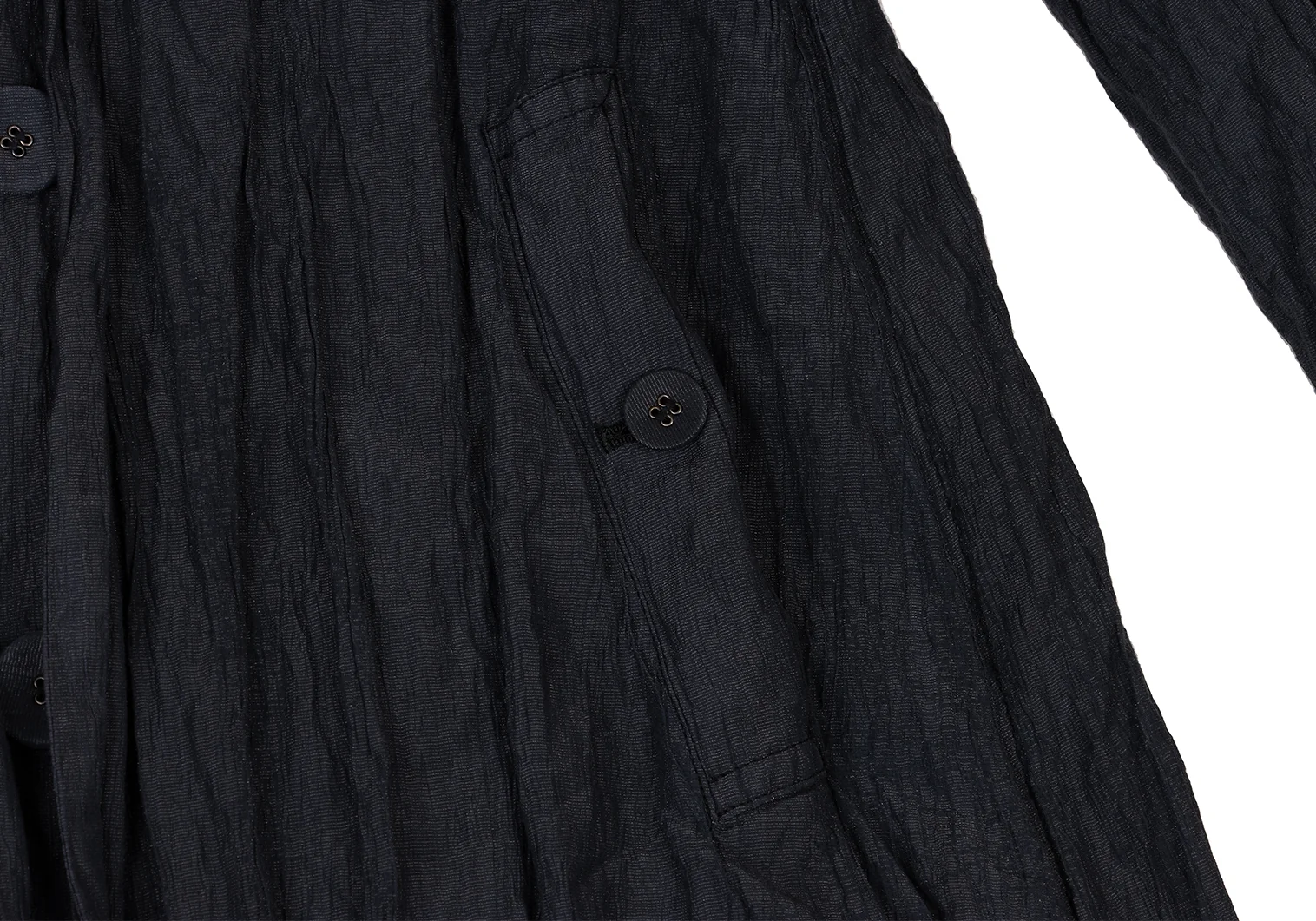 イッセイミヤケ ハートISSEY MIYAKE HaaT メタル混シワ加工