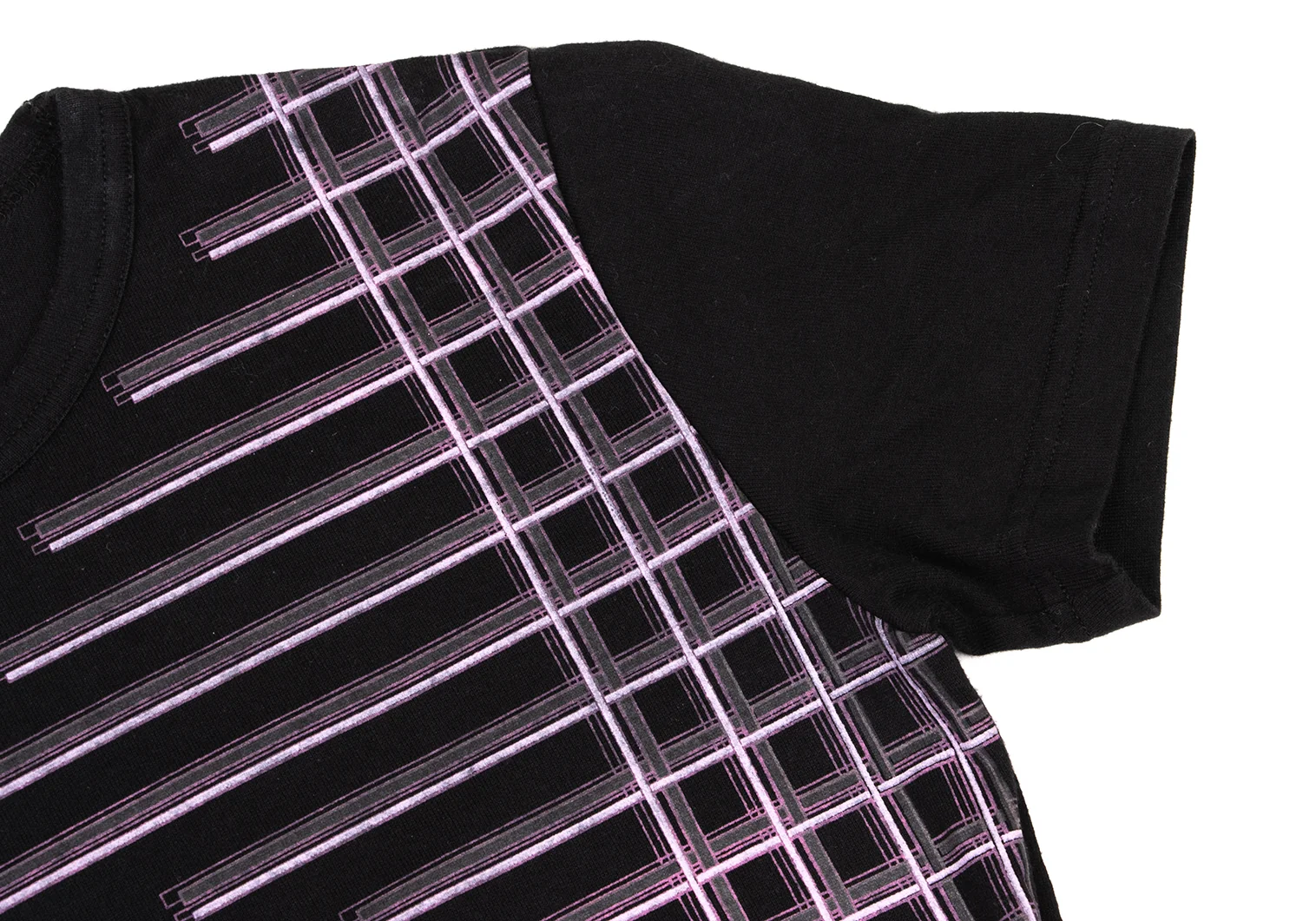 イッセイミヤケISSEY MIYAKE PLEATS (T.) 格子柄プリントTシャツ 黒M位 【レディース】 イッセイミヤケISSEY MIYAKE PLEATS (T.) 格子柄プリントTシャツ