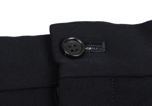 COMME des GARCONS Wool Gaba Tuck Shorts K-149299_003