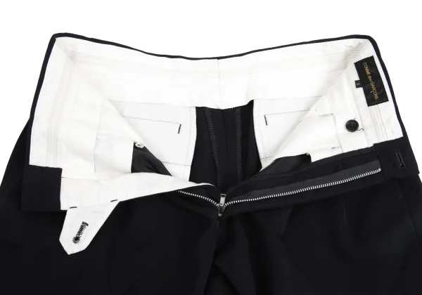 COMME des GARCONS Wool Gaba Tuck Shorts K-149299_005