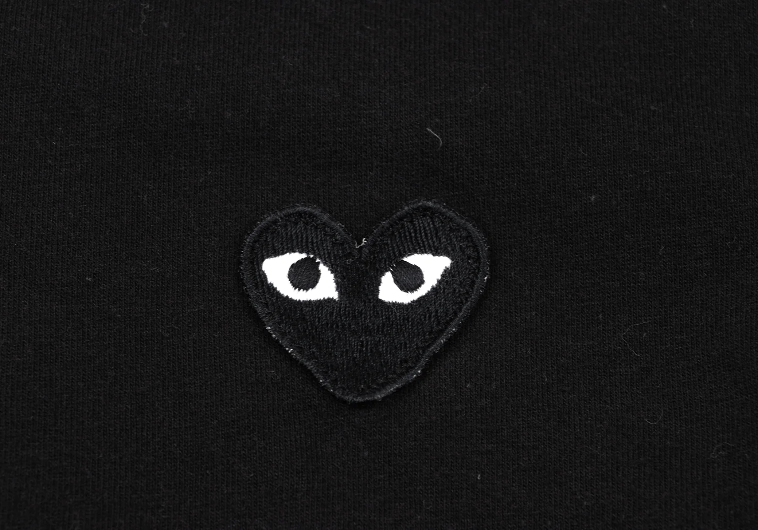 プレイ コムデギャルソンPLAY COMME des GARCONS コットンハートワッペンカットソー 黒S 【レディース】 プレイ コムデギャルソンPLAY COMME des GARCONS ハートワッペン