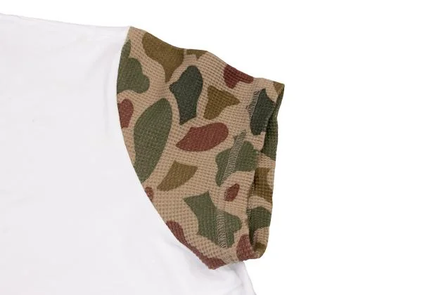 tao COMME des GARCONS Studded Neck Camo Switching Sleeve T-shirt K-150476_008