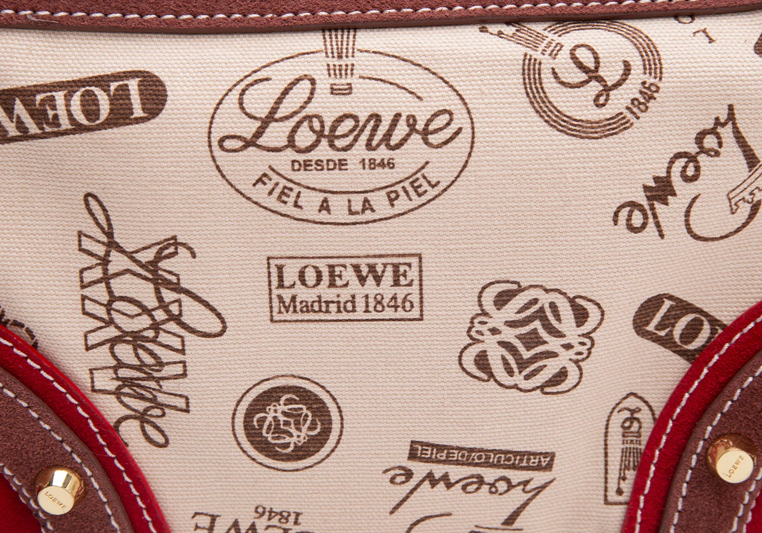 ロエベLOEWE 160周年記念 ピンバッチ装飾ミニショルダーバッグ