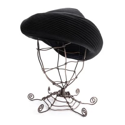 ISSEY MIYAKE Peversible Pleated Beret