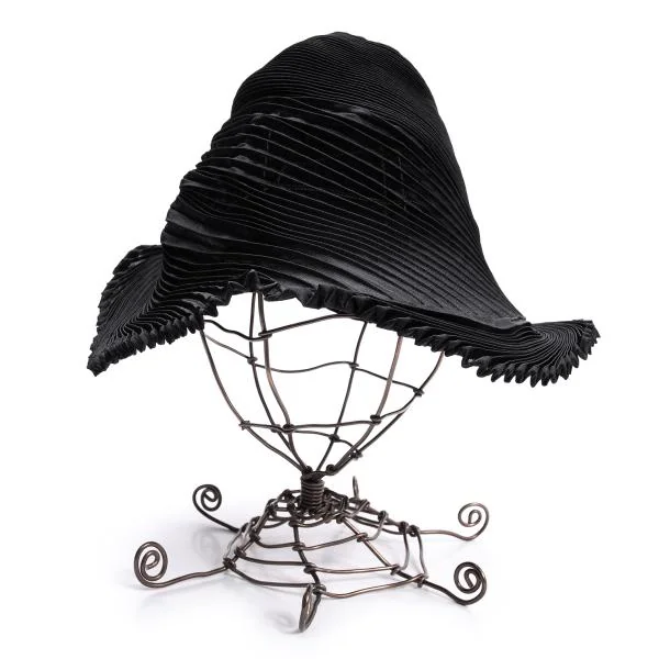 ISSEY MIYAKE Pleated See-through Hat K-151003_002
