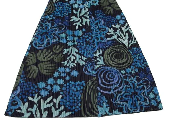 PLEATS PLEASE Graphic Print Sleeveless Long Shirt K-151119_006