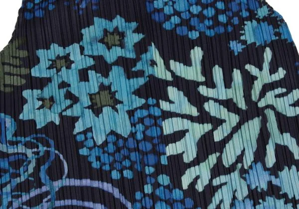 PLEATS PLEASE Graphic Print Sleeveless Long Shirt K-151119_010