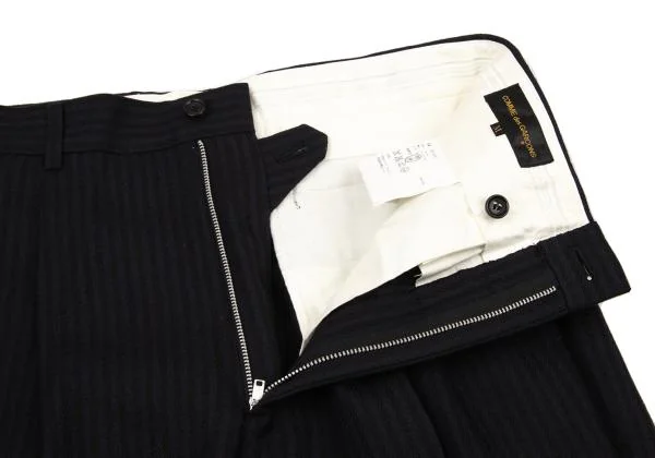 COMME des GARCONS Stripe Two Tuck Wool Shorts K-151245_004