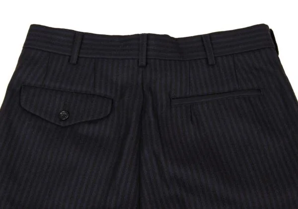 COMME des GARCONS Stripe Two Tuck Wool Shorts K-151245_011