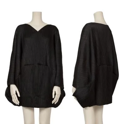 PLEATS PLEASE Round Silhouette Top