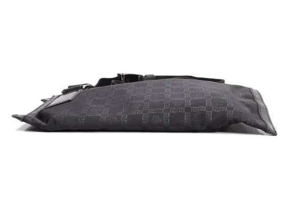 ヴェルサーチVERSACE メデューサプリントレザーコンビショルダーバッグ 黒 K-153135_010