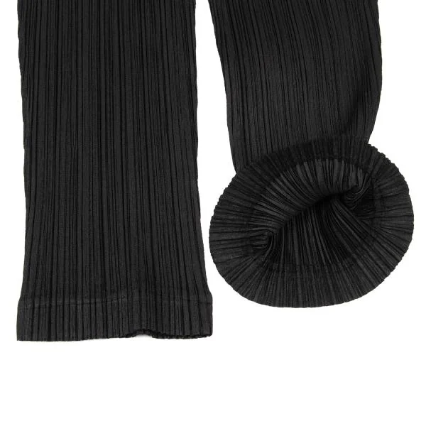 PLEATS PLEASE Cropped Pants K-154438_005