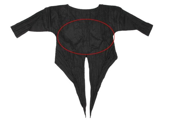 ISSEY MIYAKE Poly Silk Pleated V Back Top  K-154511_012