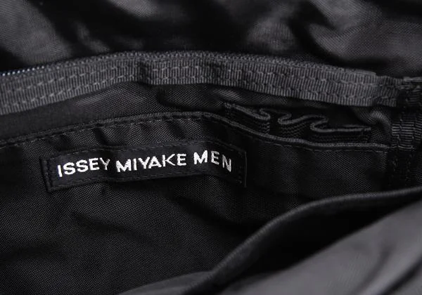 イッセイミヤケメンISSEY MIYAKE MEN メッシュ切替プリーツブリーフケース 黒 K-154699_012