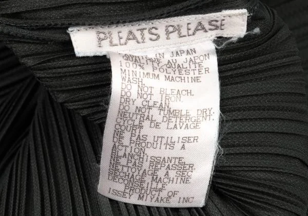 PLEATS PLEASE Pleated High Neck Sleeveless T-shirt K-155087_015