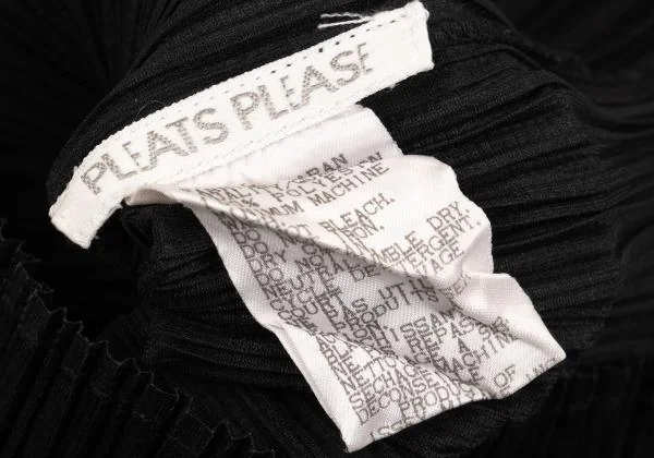 PLEATS PLEASE Pleated Turtleneck T Shirt K-155521_019