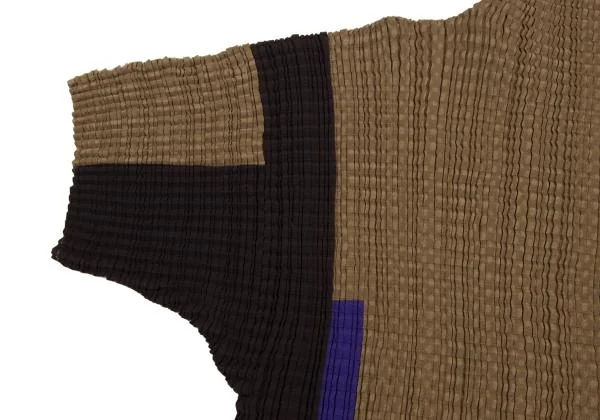 ISSEY MIYAKE PLEATS (T.) Printed Stretch Pleats T Shirt K-156442_006