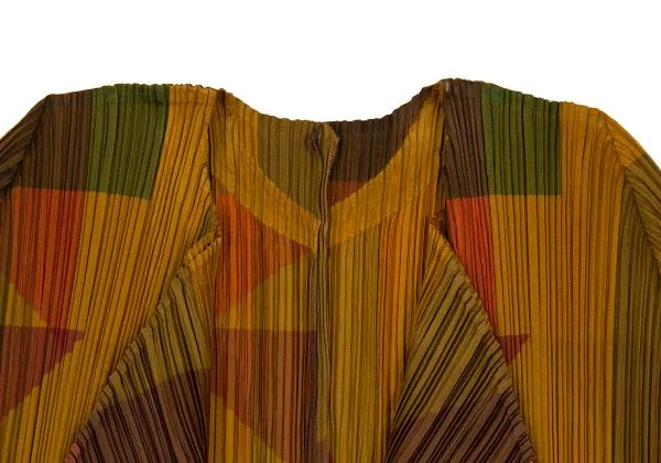 プリーツプリーズPLEATS PLEASE グラフィックプリント七分袖プリーツボタンレスカーディガン 茶カーキ3 K-156611_004