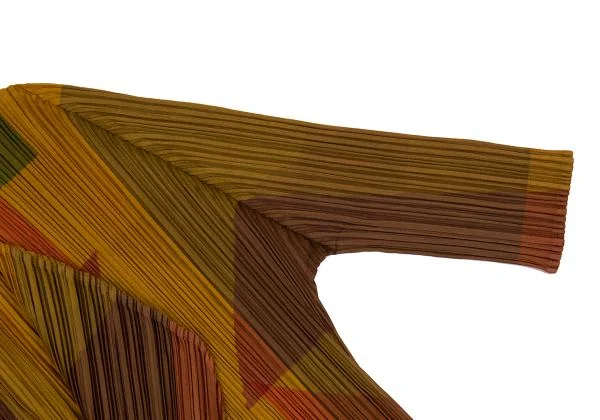 プリーツプリーズPLEATS PLEASE グラフィックプリント七分袖プリーツボタンレスカーディガン 茶カーキ3 K-156611_006
